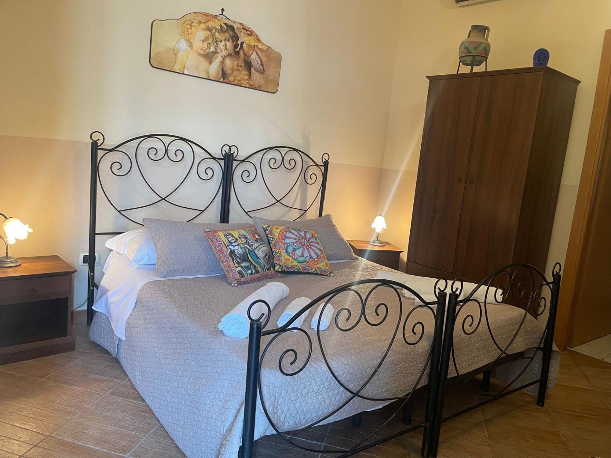 Bed And Relax-Il Maniero Bed & Breakfast Calatabiano Exterior photo