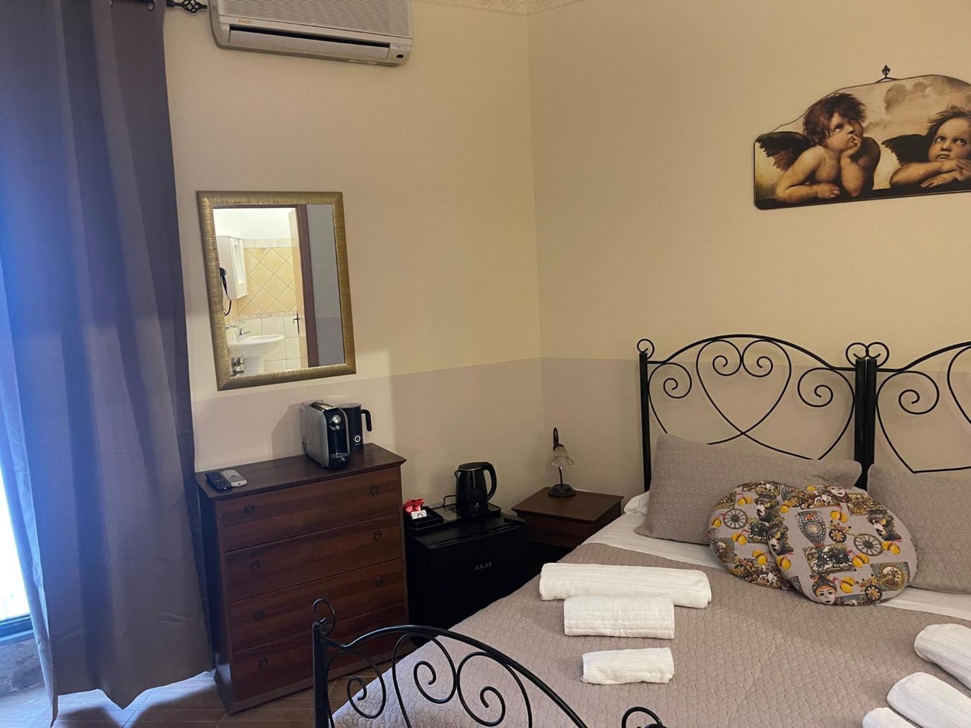Bed And Relax-Il Maniero Bed & Breakfast Calatabiano Exterior photo