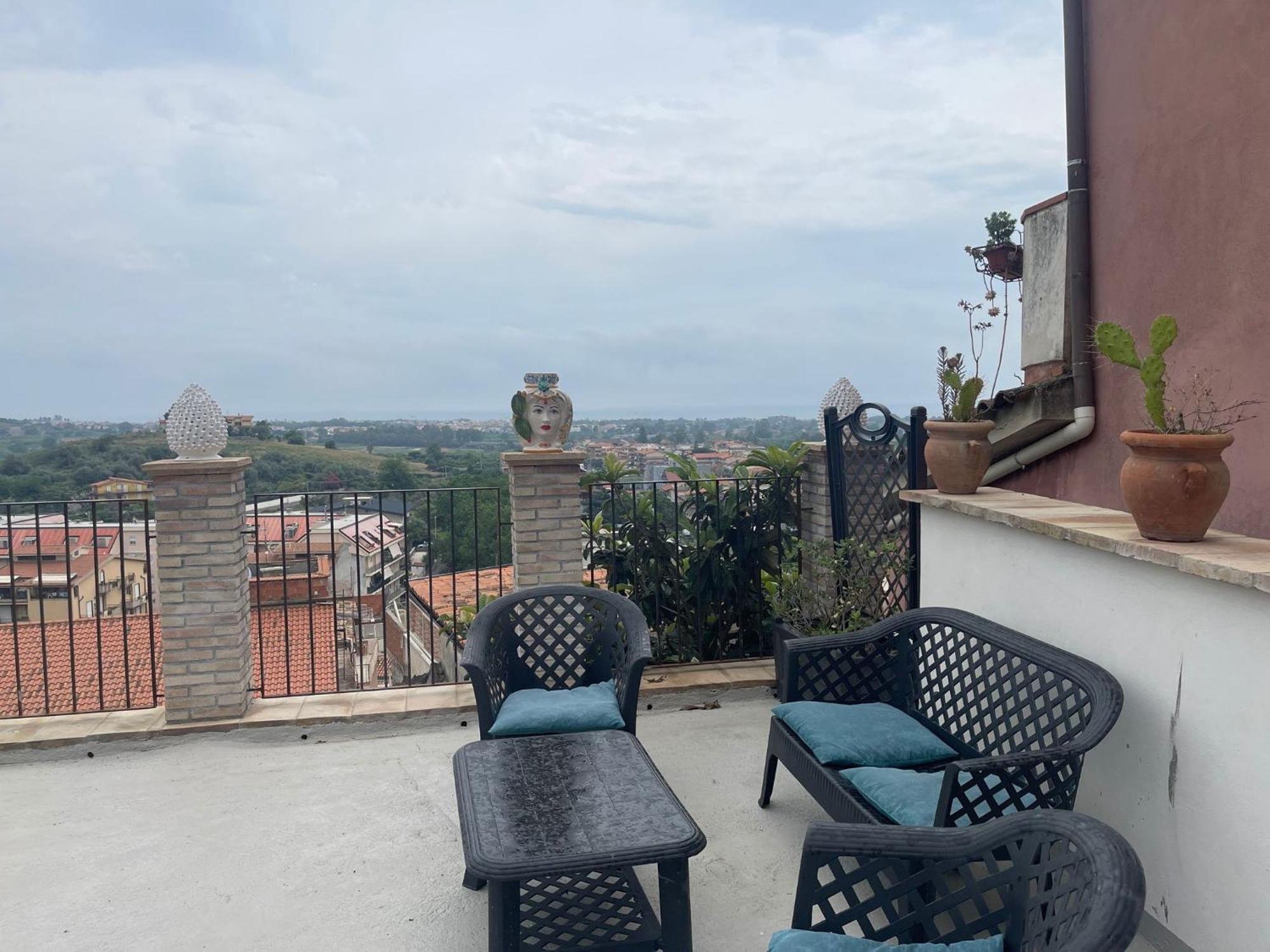 Bed And Relax-Il Maniero Bed & Breakfast Calatabiano Exterior photo