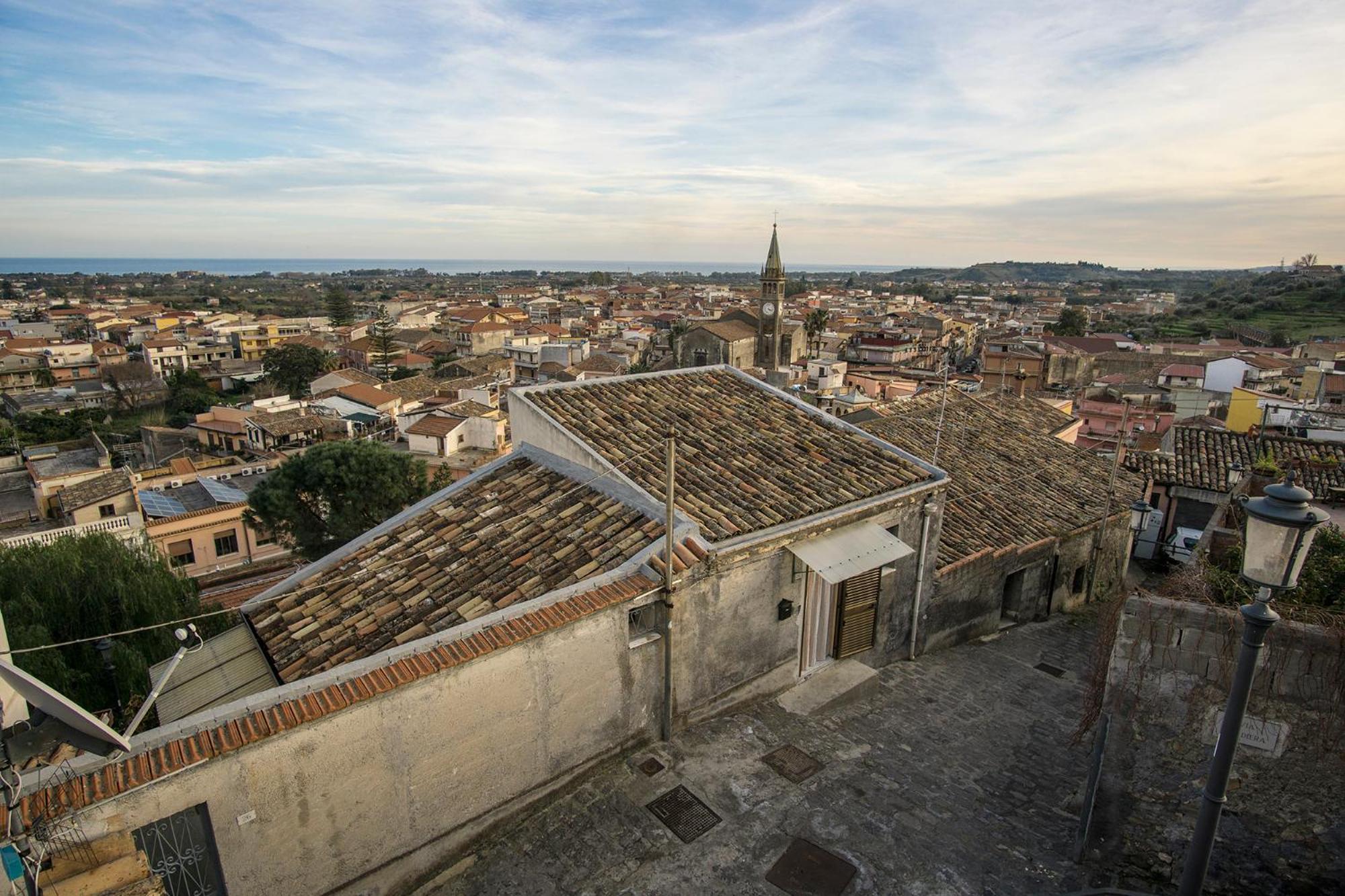 Bed And Relax-Il Maniero Bed & Breakfast Calatabiano Exterior photo